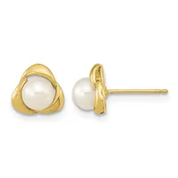 A pair of gold stud earrings with triangular gold settings holding round white pearls, shown from front and side views.