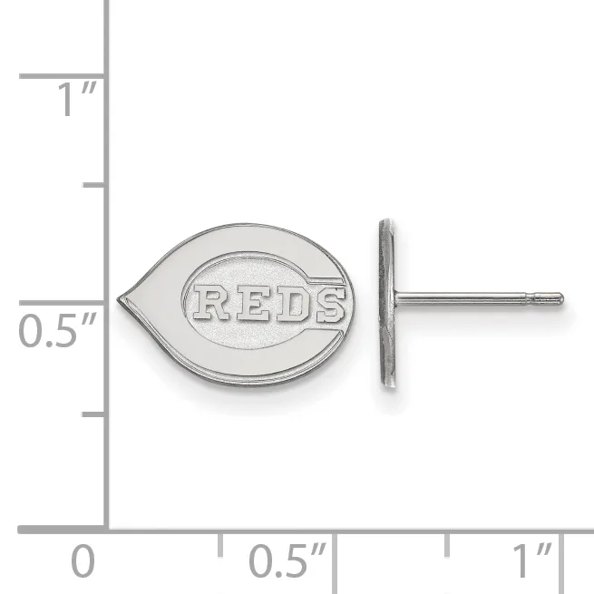 Silver-colored oval cufflink with ridged edges and center oval depression, shown against a measurement scale indicating approximately 0.75 inches wide by 0.5 inches tall.